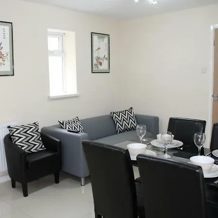 Van Apartments Caerphilly Exterior photo
