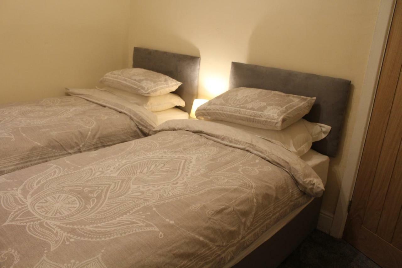 Van Apartments * Caerphilly