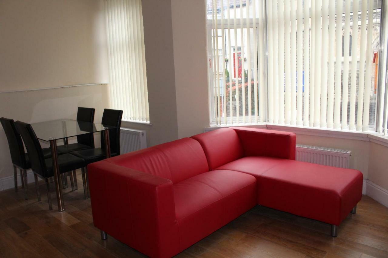 Apartment Van Apartments Caerphilly